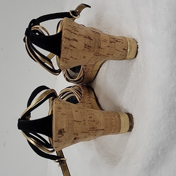 Arturo Chiang Wedge Sandals Size 9.5 Black and gold - Picture 8 of 13